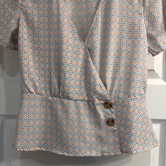 Japan- Faux Wrap, Blouse with Decorative Buttons - Picture 4 of 6